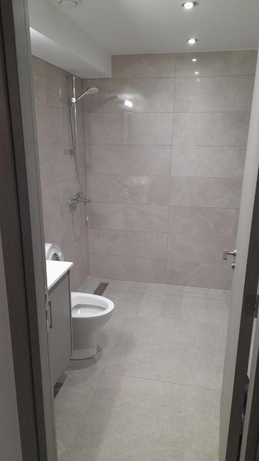 Sky Apartment On The Pool أيا نابا المظهر الخارجي الصورة